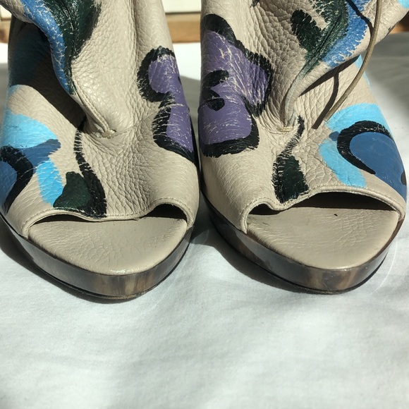 RARE Burberry Hand-Painted One of a Kind Booties - Picture 8 of 13